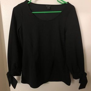 ✨ Ann Taylor Black Tie Sleeve Blouse